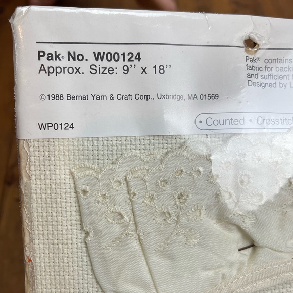 Bernat Counted Cross stitch baby Christmas stocking kit Christmas Buddies - Picture 3 of 4